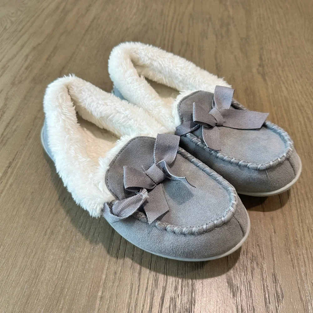 Sonoma Super Cozy Moccasin Slippers Women’s Size 7/8 Gray - Picture 2 of 7